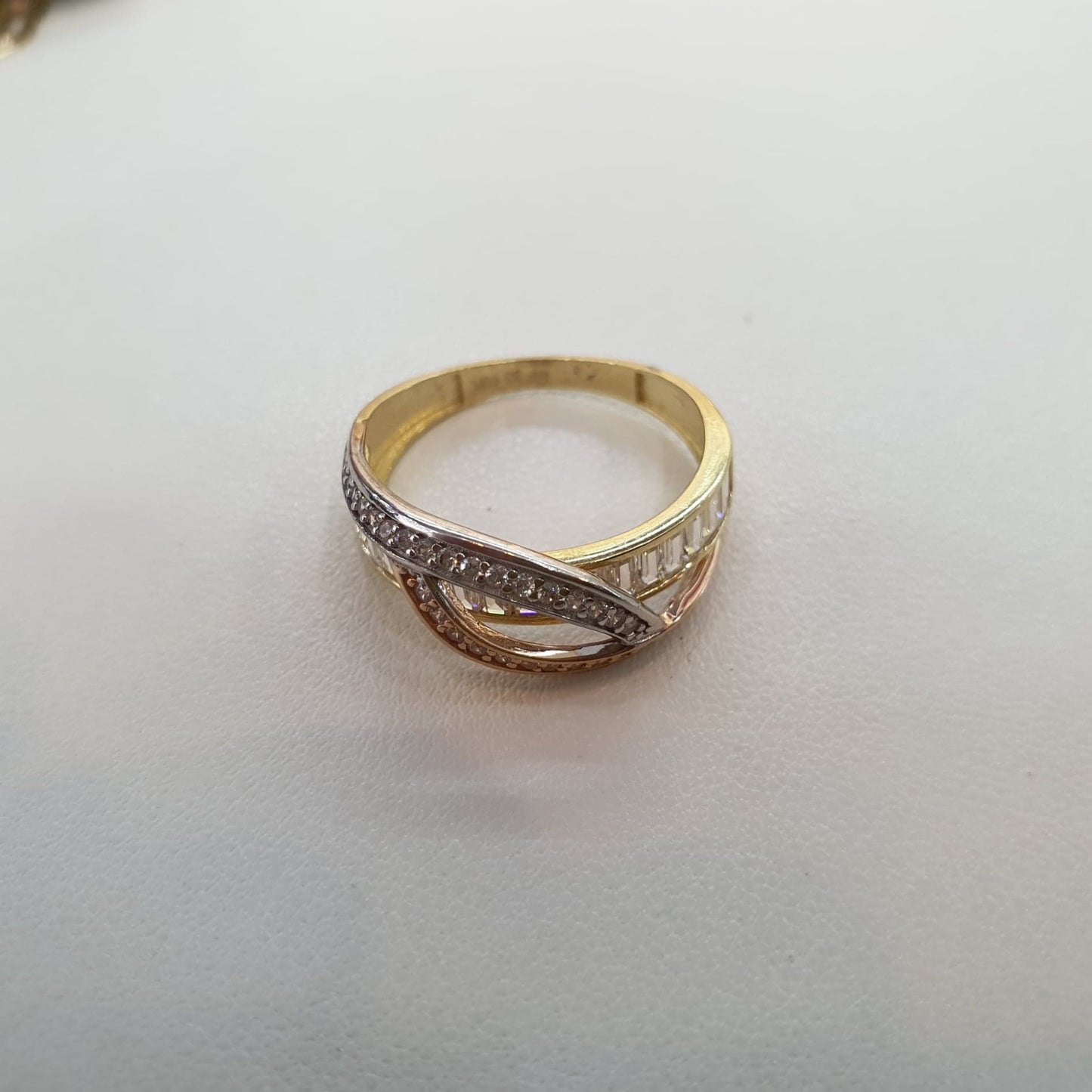 Anillo Entrelazado Oro 10 Kilates